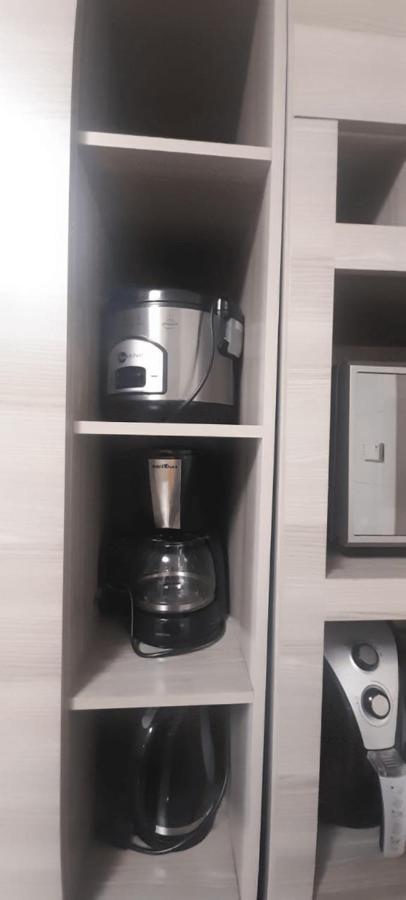 Lindo Apartamento No Coracao Da Cidade - Apartamento Inteiro Ou Seja Nao E Compartilhado Com Outras Pessoas - Perto De Tudo - 2 Quartos - Ar Condicionado - Churrasqueira - Cozinha Completa - 120 Metros Quadrados Ao Todo - Quartos Com 12 Metros Quadra 乌尼昂-达维多利亚 外观 照片