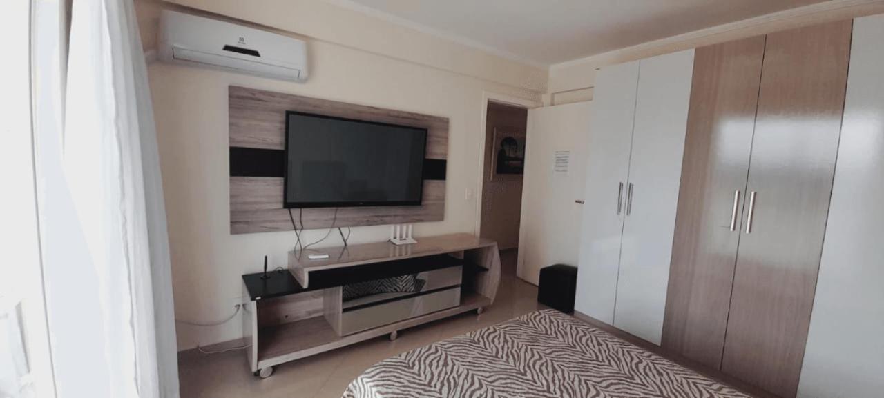 Lindo Apartamento No Coracao Da Cidade - Apartamento Inteiro Ou Seja Nao E Compartilhado Com Outras Pessoas - Perto De Tudo - 2 Quartos - Ar Condicionado - Churrasqueira - Cozinha Completa - 120 Metros Quadrados Ao Todo - Quartos Com 12 Metros Quadra 乌尼昂-达维多利亚 外观 照片